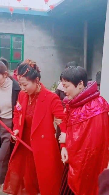 准新郎吃瓜,揭秘婚礼筹备背后的惊人真相