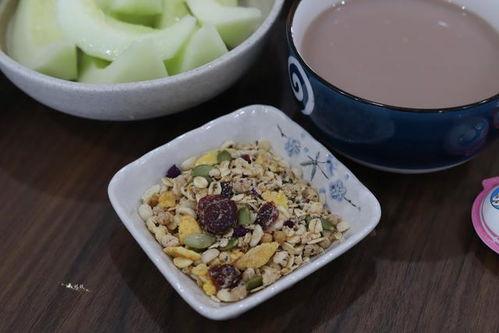 满嘴米糊吃瓜,揭秘娱乐圈幕后真相