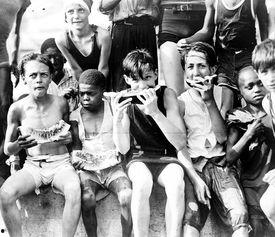 时尚平民吃瓜,揭秘潮流与美食的完美融合