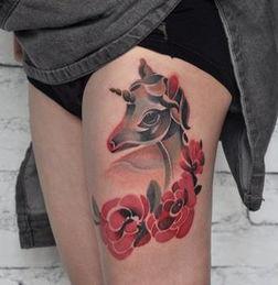 纹身腿吃瓜,揭秘纹身背后的故事