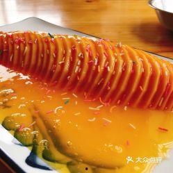 银川人民吃瓜照片,市民共享夏日清凉时光