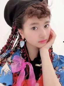 平面模特吃瓜,趣味瞬间引发网友热议